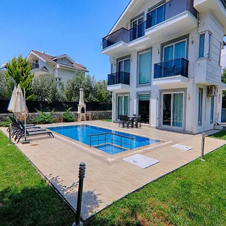Muhteşem Konum, özel Havuz, çocuk Havuzlu Müstakil Modern Villa