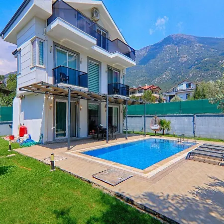 Villa Muhteşem Konum, özel Havuz, çocuk Havuzlu Müstakil Modern Fethiye