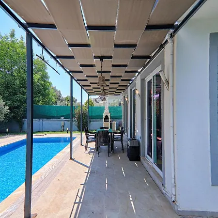 Muhteşem Konum, özel Havuz, çocuk Havuzlu Müstakil Modern Villa