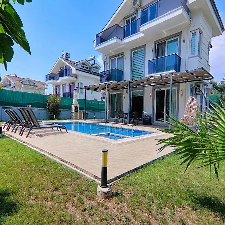 Villa Muhteşem Konum, özel Havuz, çocuk Havuzlu Müstakil Modern Fethiye