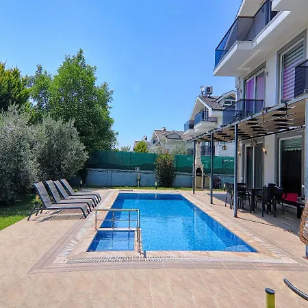 Muhteşem Konum, özel Havuz, çocuk Havuzlu Müstakil Modern Villa Fethiye