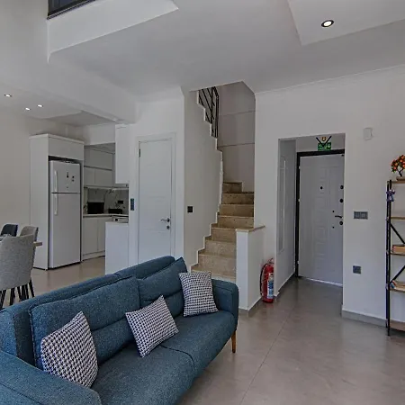Muhteşem Konum, özel Havuz, çocuk Havuzlu Müstakil Modern Villa *
