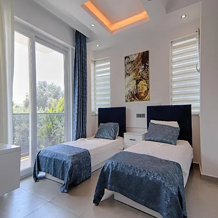 Muhteşem Konum, özel Havuz, çocuk Havuzlu Müstakil Modern * Fethiye