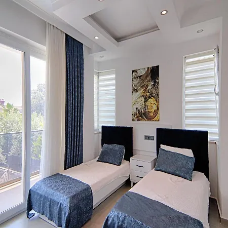 Muhteşem Konum, özel Havuz, çocuk Havuzlu Müstakil Modern * Fethiye
