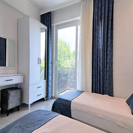 Villa Muhteşem Konum, özel Havuz, çocuk Havuzlu Müstakil Modern *