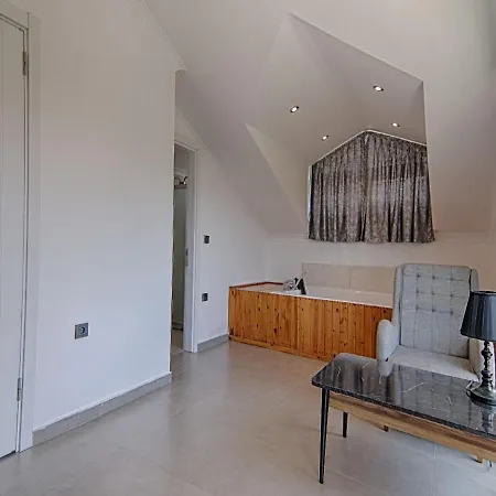 Villa Muhteşem Konum, özel Havuz, çocuk Havuzlu Müstakil Modern Fethiye