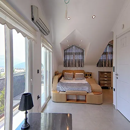 Villa Muhteşem Konum, özel Havuz, çocuk Havuzlu Müstakil Modern Fethiye