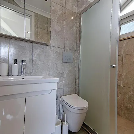 Villa Muhteşem Konum, özel Havuz, çocuk Havuzlu Müstakil Modern